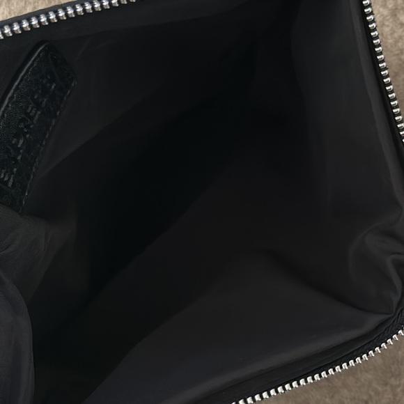 Express Clutch Purses - Picture 14 of 14